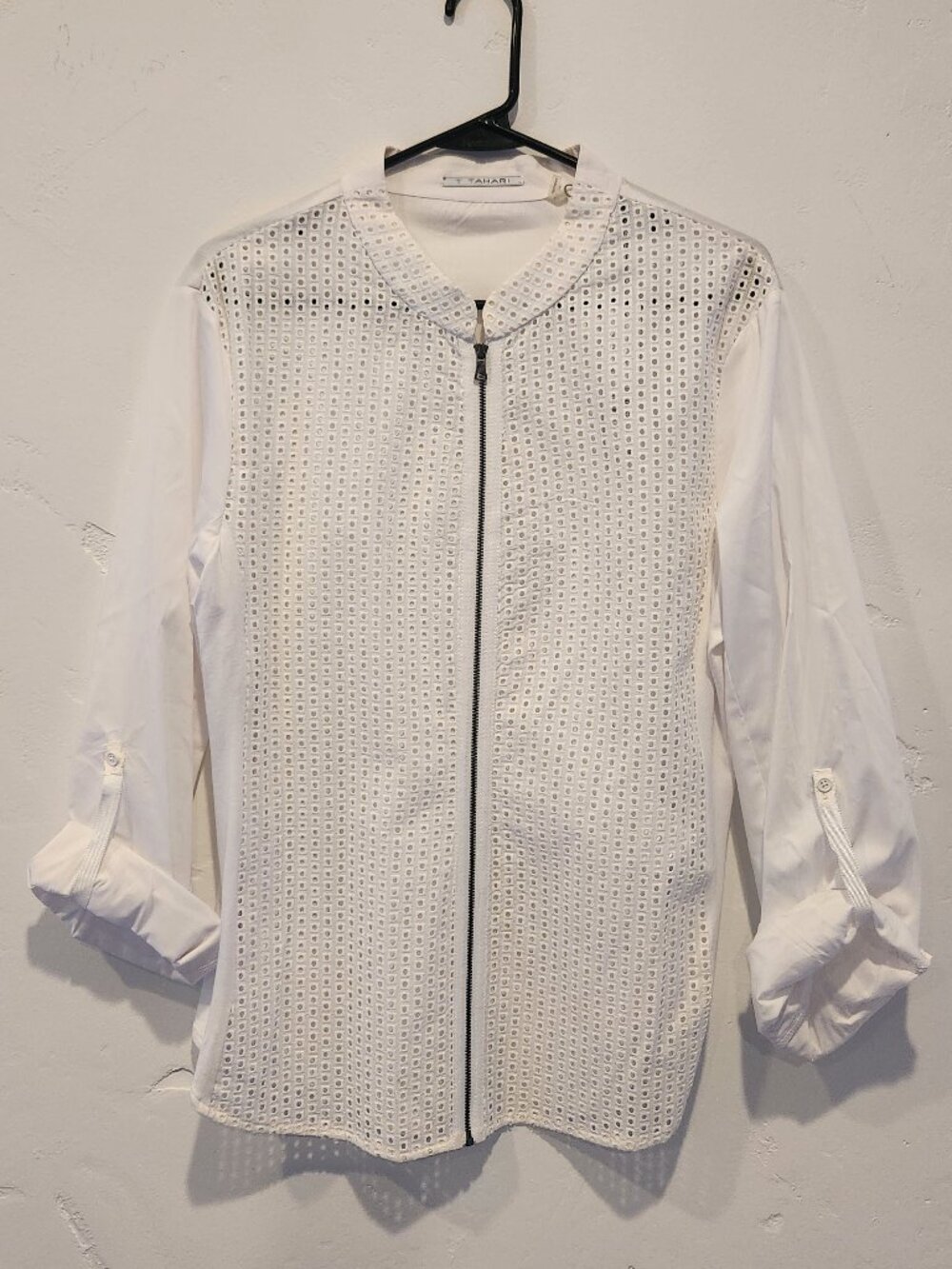 NWT T Tahari eyelet blouse XL